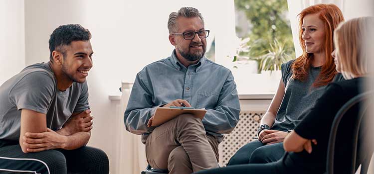 doctorate therapist holds group session